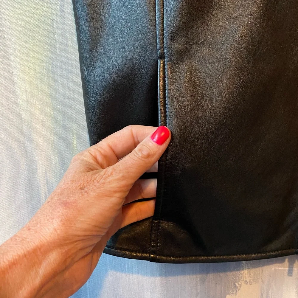 Pendleton Black Leather Vest with Red Fleece Lining Sz Small Mint Condition - Picture 5 of 10